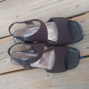 Alia sandals